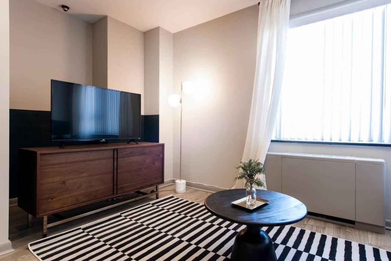 Abode Vue At 3Rd Downtown Loft Style Suite + Sleeper Sofa Louisville Esterno foto