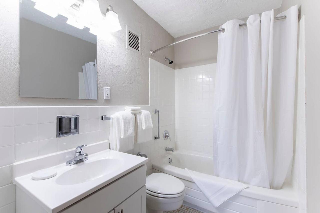 Abode Vue At 3Rd Downtown Loft Style Suite + Sleeper Sofa Louisville Esterno foto